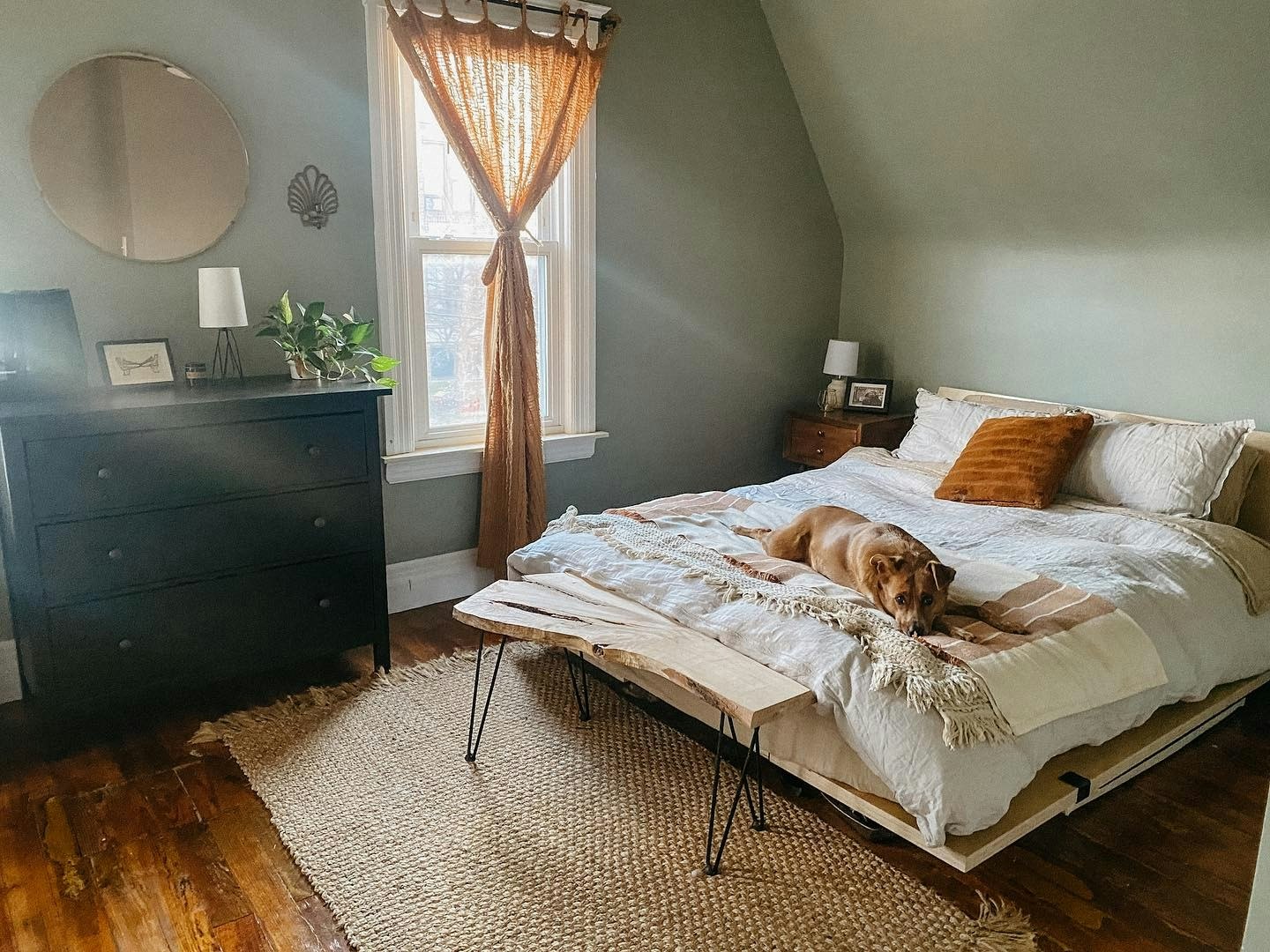 @saatchi.and.clementine