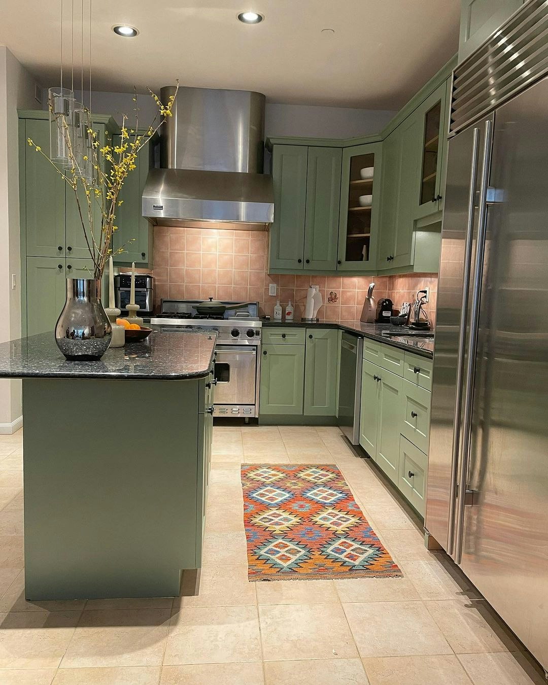 @gates_haus @anaasaber