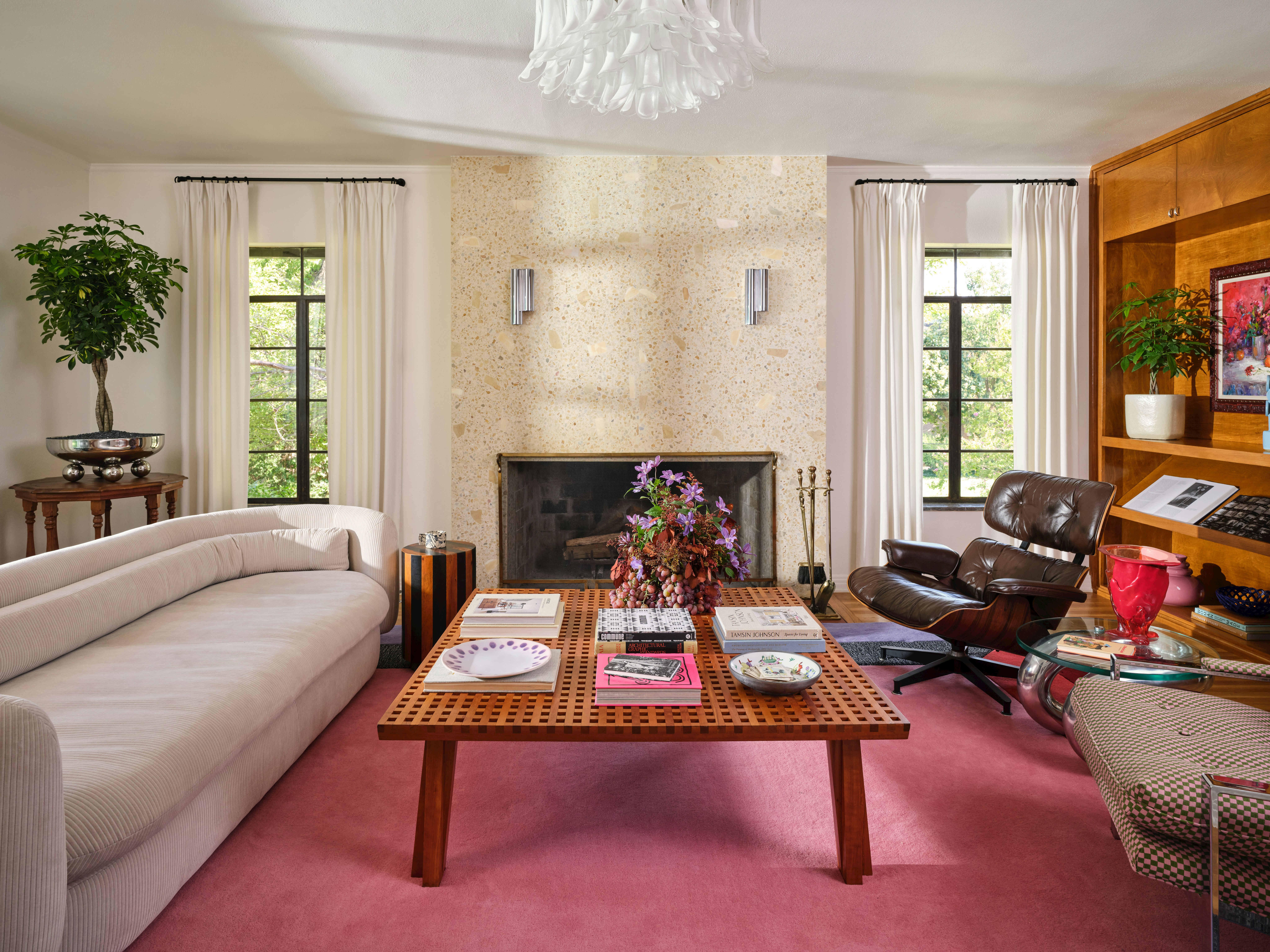 Punch World Studio (@punchworld.studio) / Lacey Land (@lacey_land)