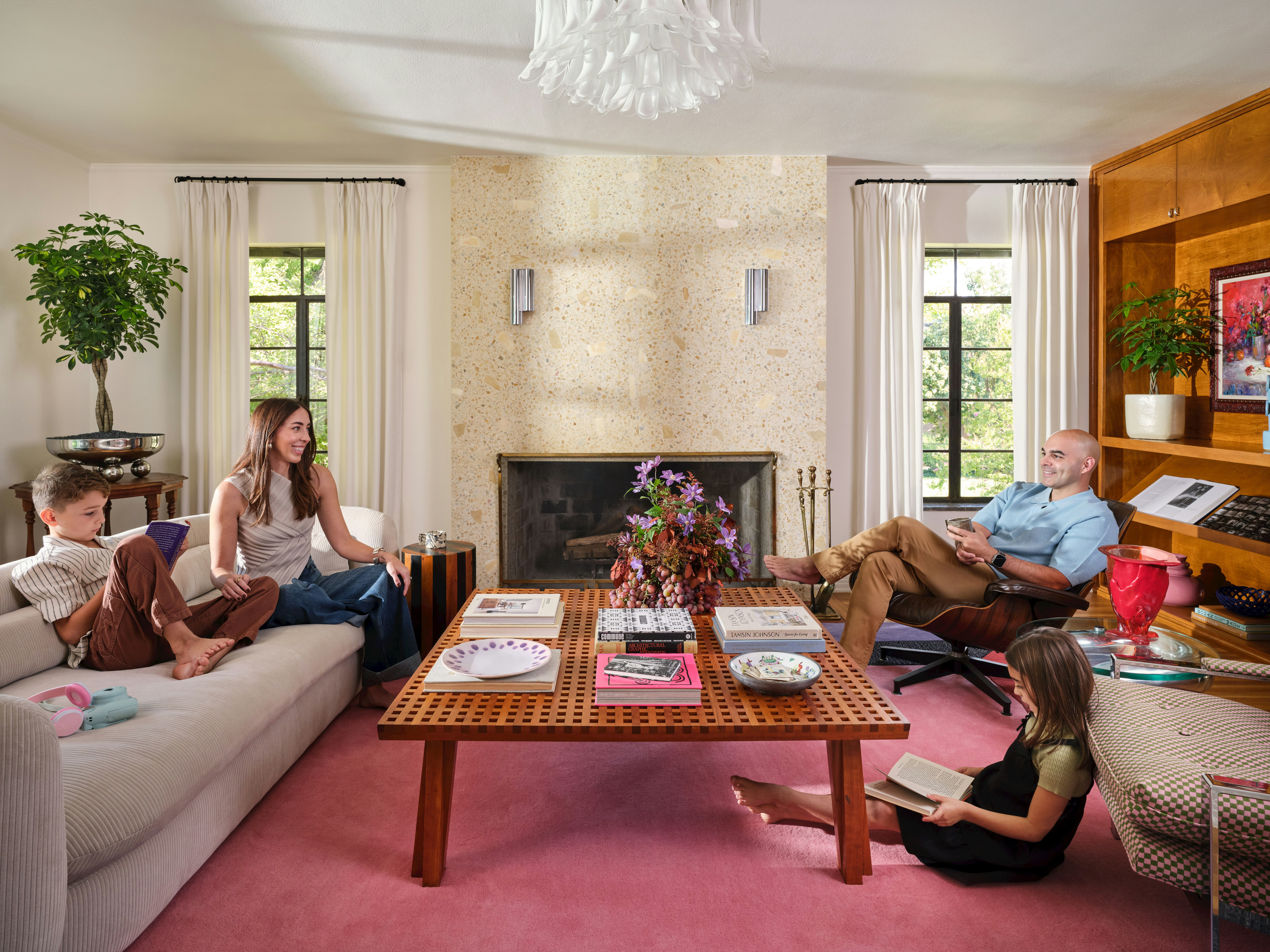 Punch World Studio (@punchworld.studio) / Lacey Land (@lacey_land)