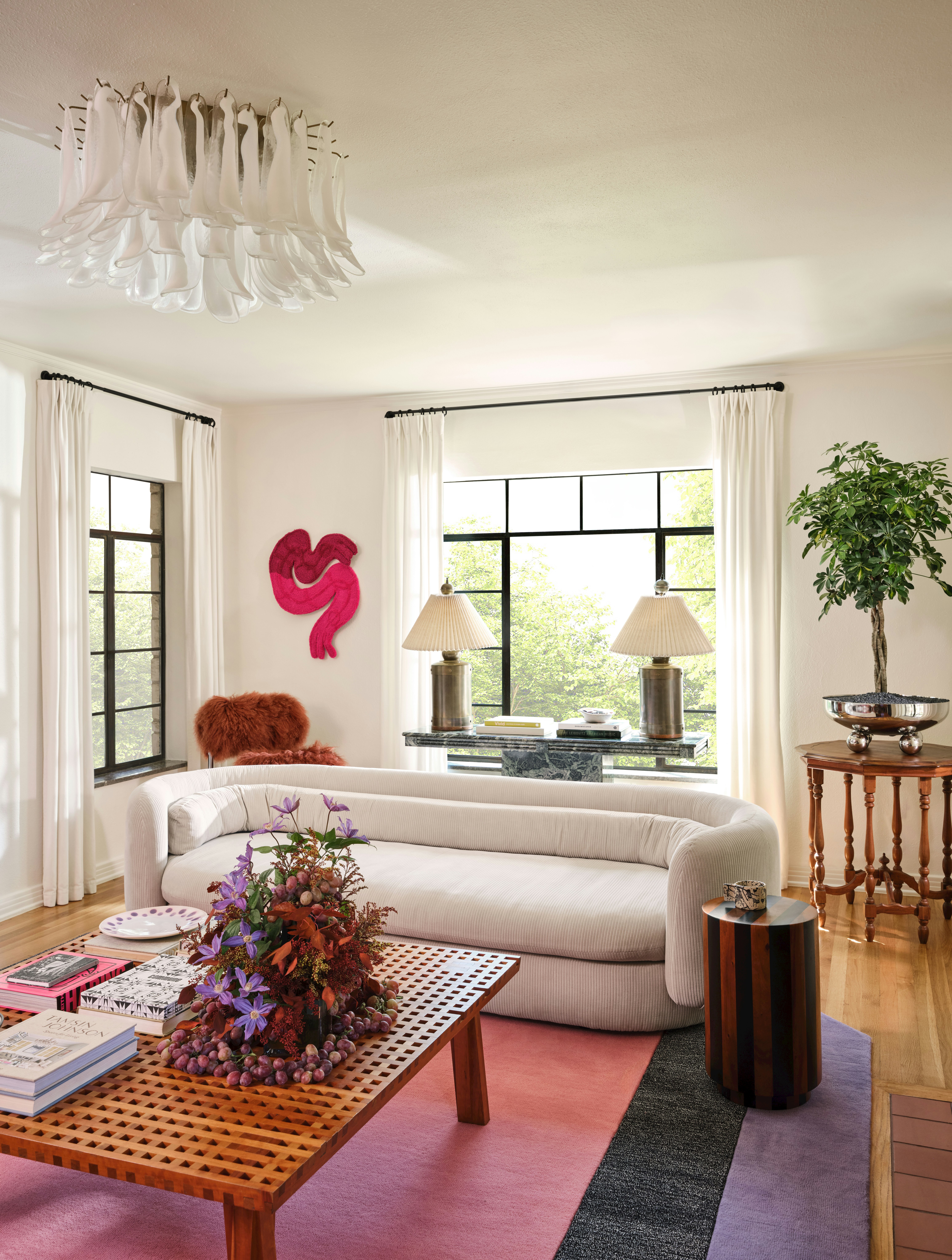 Punch World Studio (@punchworld.studio) / Lacey Land (@lacey_land)