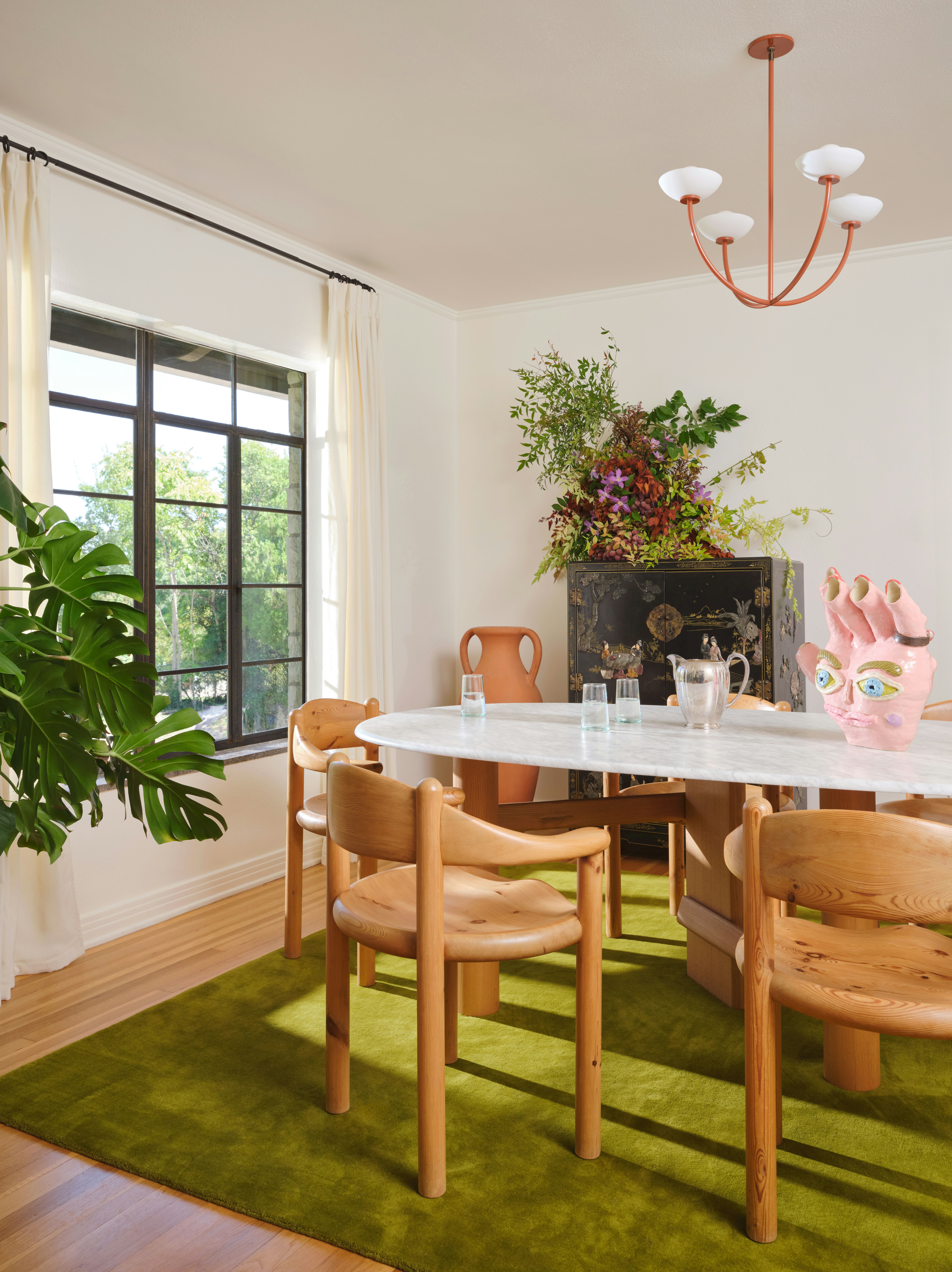 Punch World Studio (@punchworld.studio) / Lacey Land (@lacey_land)