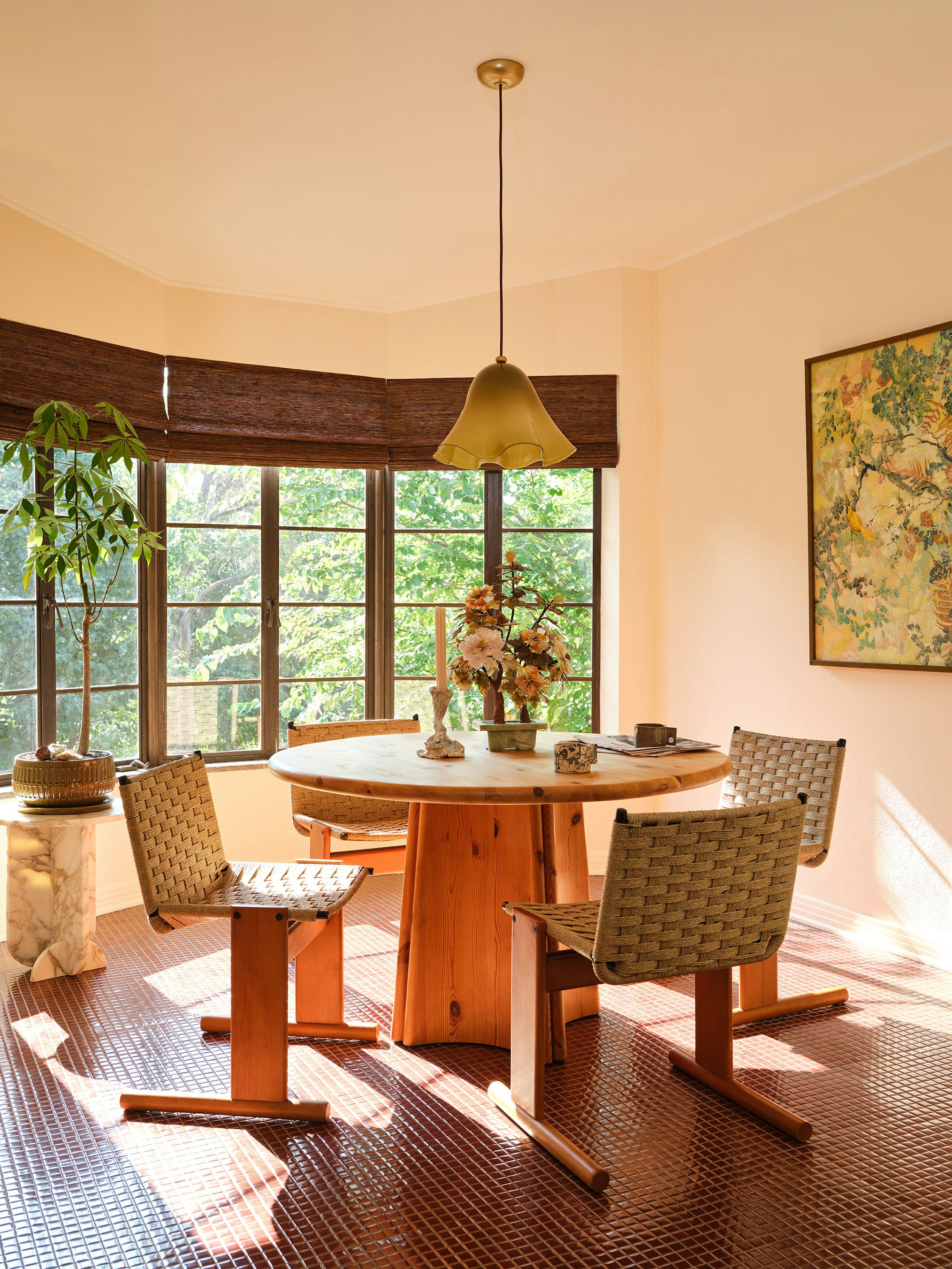 Punch World Studio (@punchworld.studio) / Lacey Land (@lacey_land)