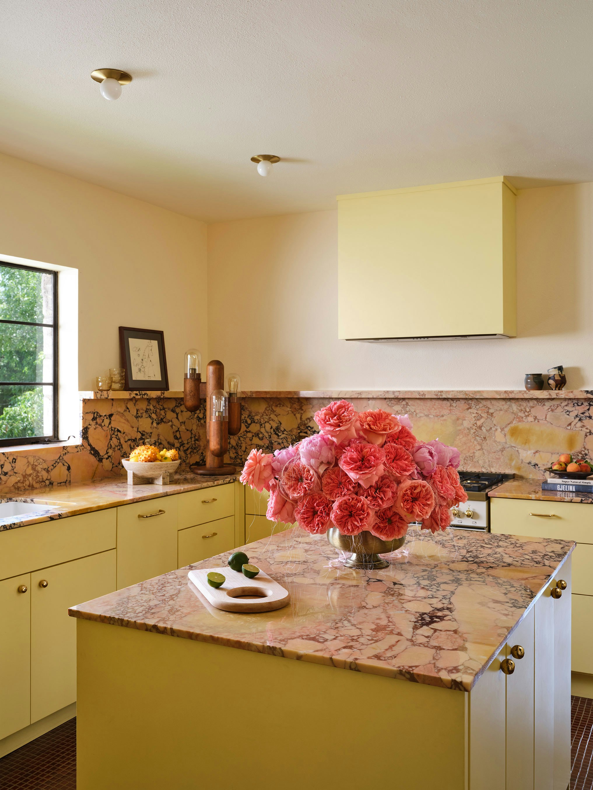 Punch World Studio (@punchworld.studio) / Lacey Land (@lacey_land)