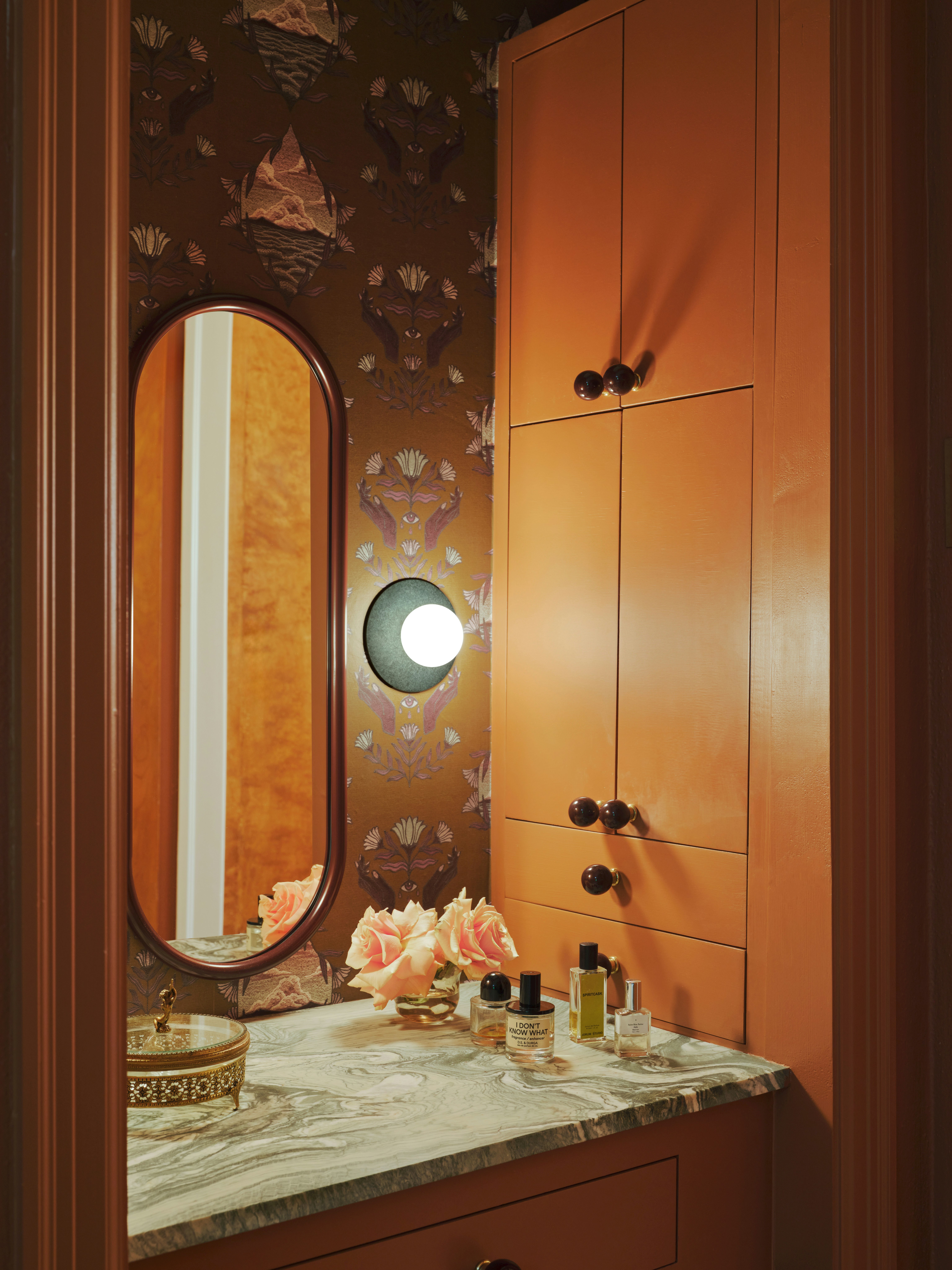 Punch World Studio (@punchworld.studio) / Lacey Land (@lacey_land)