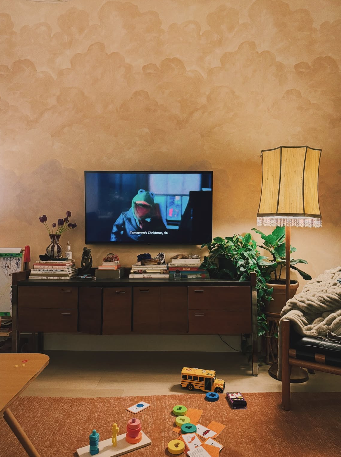 light-drenched heavens inspired the billowing clouds featured in painted sky. based on original artwork painted by artist xavier donnelly, the extra-large, wide-width design will transform any space into immersive ombre cloud layers of stunning brushstrokes and changing light.  by Backdrop. – Living Room, Wallcoverings